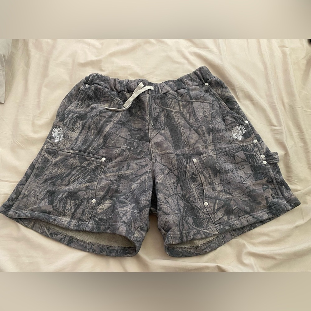 L Darc Sport camo sweatshorts